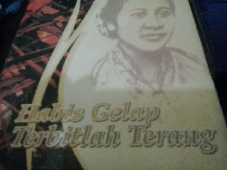 Ketika Kartini Bertasbih