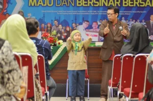 Bagoes Ajari Cara Mendidik Anak
