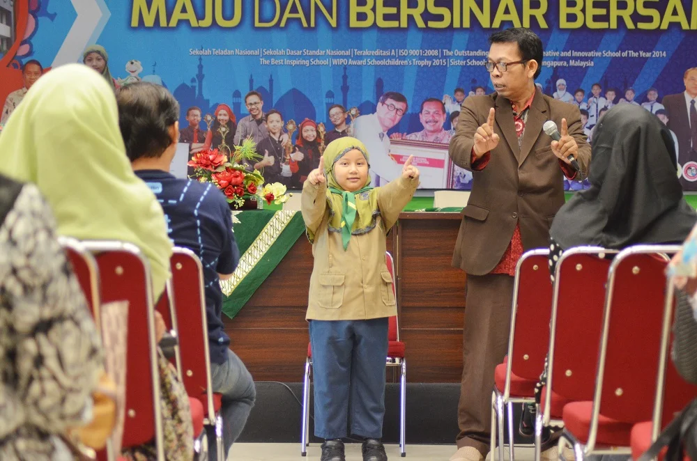 Bagoes Ajari Cara Mendidik Anak