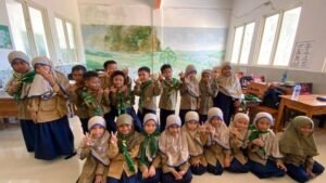 Siswa-Siswi Kelas 1 Utsman Bin Affan SD Muhammadiyah Kangean Semangat Belajar Matematika 