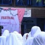 Al-Mizan Putri Antusias Ikuti Pembukaan Language Festival 2025