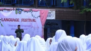Al-Mizan Putri Antusias Ikuti Pembukaan Language Festival 2025