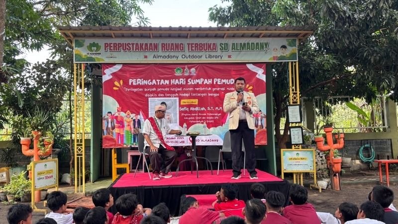 SD Almadany Peringati Sumpah Pemuda dengan Nuansa Merah Putih dan Kehadiran PDPM Gresik