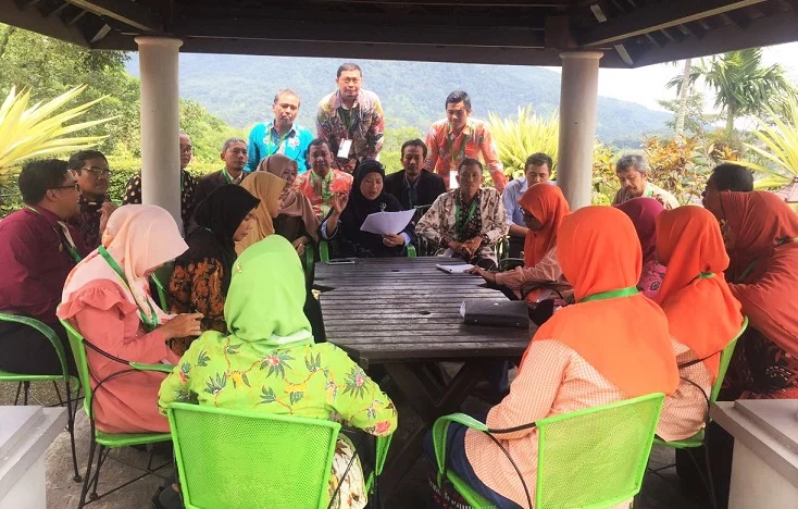 Menjadi Pendengar yang Baik ternyata Menciptakan Kedamaian