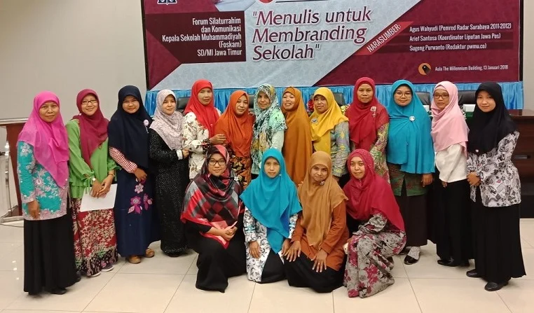 Rela Meninggalkan Akhir Pekan Demi Bisa Menulis