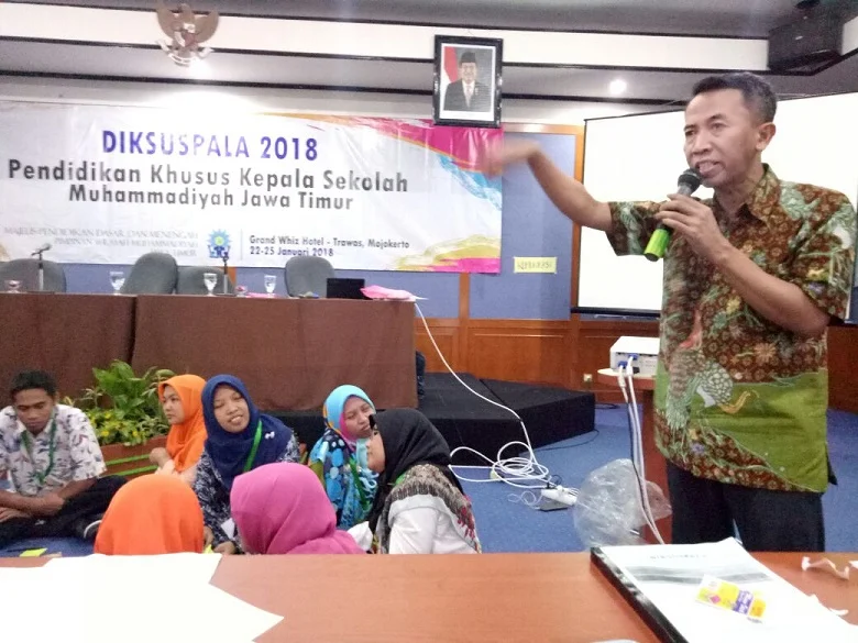 Rahasia Permainan Bisnis Enam Kartu Angka