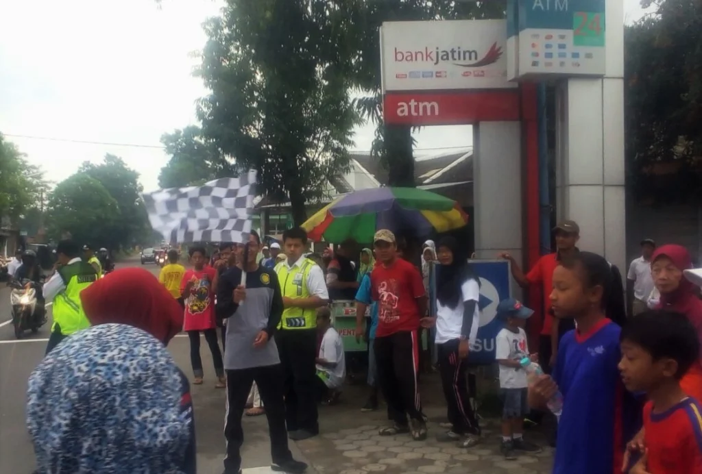HUT RS Khodijah Gurah Dimeriahkan Jalan Sehat dan Senam Jantung