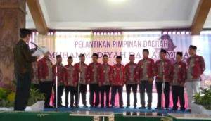 Nur Cholis Huda Lantik PDM Kabupaten Malang