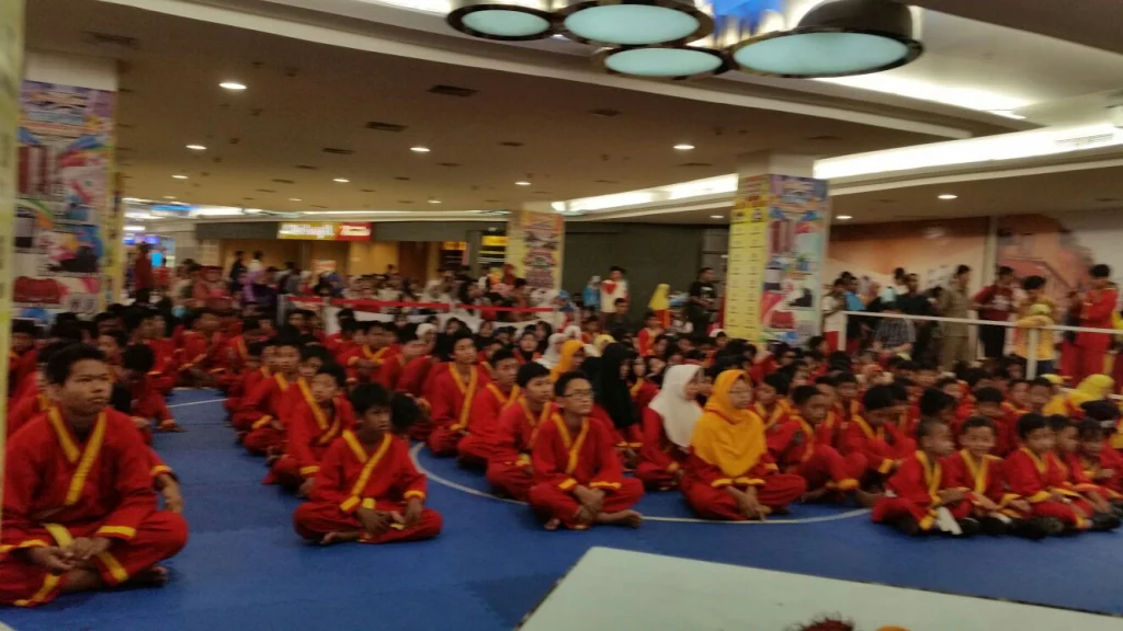 Peringati Milad Tapak Suci di Mall