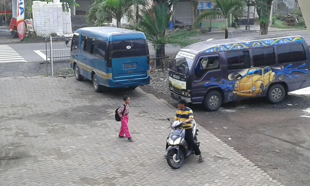 Tiru Bonek, Muhammadiyah Benjeng Miliki Mobil Antar Jemput