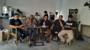 PCM Wonocolo Tanamkan Jihad Ekonomi lewat Soft Opening Lucky’s Café