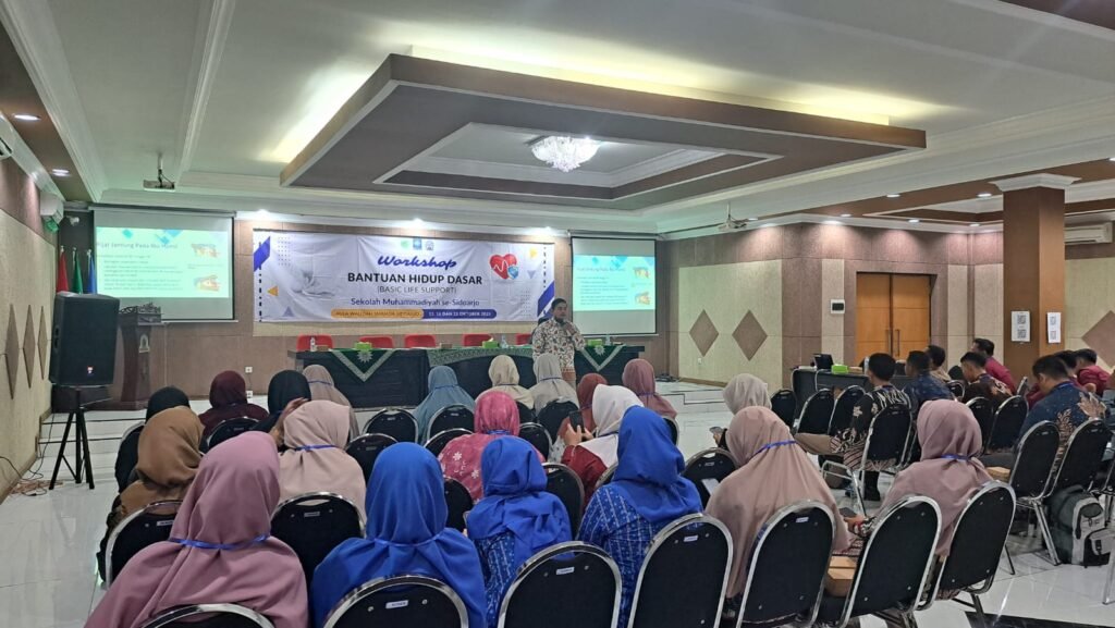 Pelatihan Bantuan Hidup Dasar Batch 3: Muhammadiyah Sidoarjo Bangun Kesadaran Teologi At-Ta’awun di Sekolah
