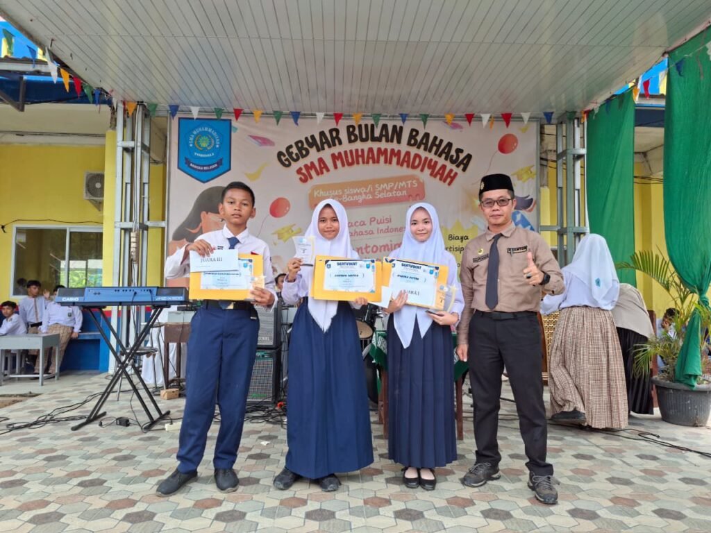 SMA Muhammadiyah Toboali Sukses Gelar Gebyar Bulan Bahasa 2025