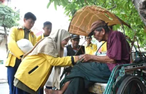 Ketika Nasi Bungkus Itu Sangat Berarti bagi Tukang Becak Ini: Ya Allah Pas Lapar dan Belum Makan