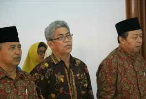 Namanya Pekerja Politik, kalau Jadi Pemimpin Ya Gampang Dikendalikan