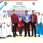 Perusahaan Optik Terbesar Itu Rekrut 100 Siswa Rujukan Nasional
