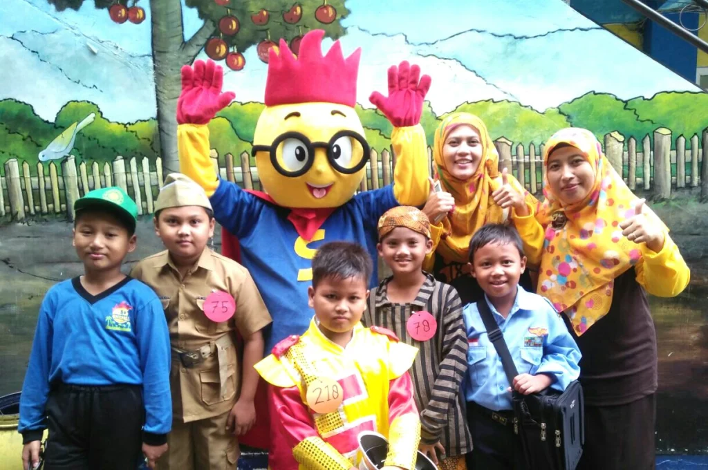 Sakri yang Bikin Heboh Karnaval Budaya Milad SDM 1 Krian