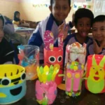 Ubah Botol Bekas Jadi Tempat Pensil, Cara Guru SBK Kembangkan Kreativitas Siswa