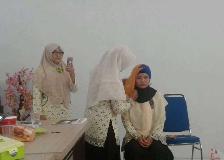 Tampil Cantik dengan Jilbab, Nasyiah Gresik Gelar Tutorial Hijab