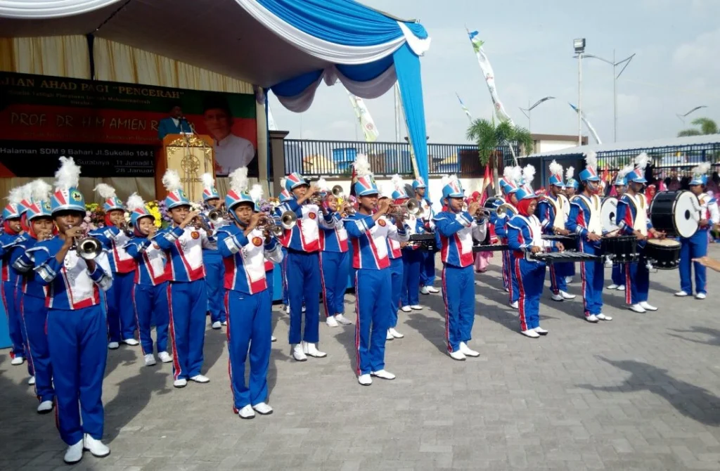 Drumband Istimewa: Dirintis Generasi Kakek, Pemainnya Para Cucu