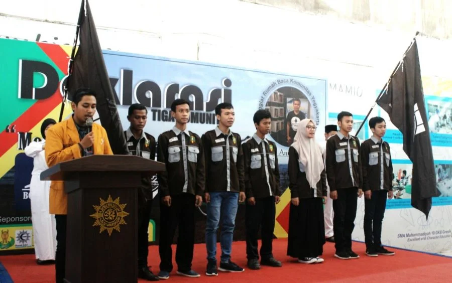 Sekali Merengkuh Dayung, Tiga-Empat Komunitas IPM Gresik Dideklarasikan