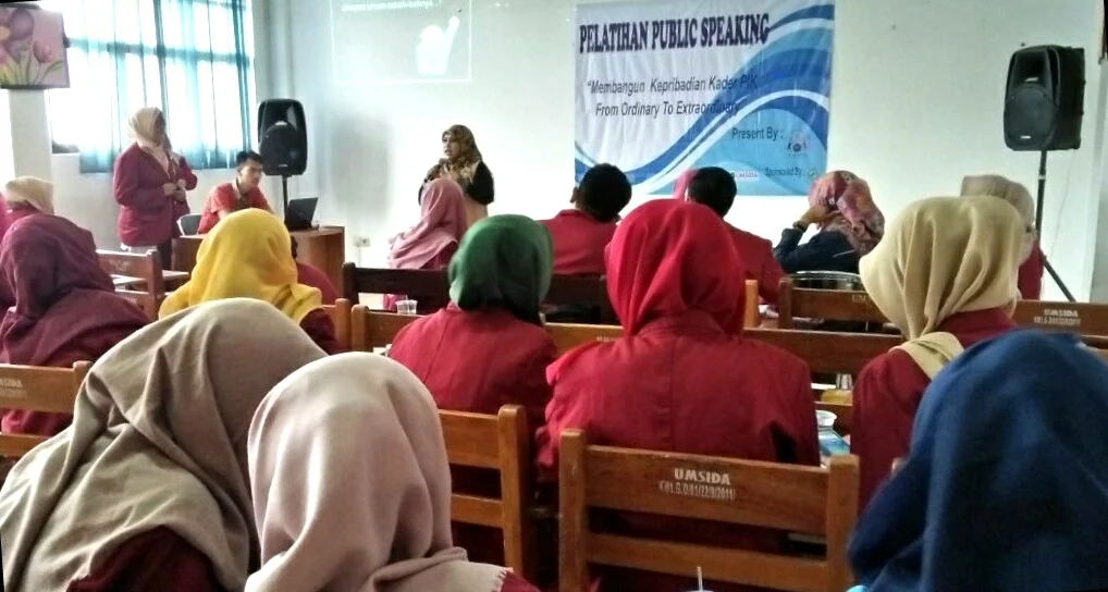 Mahasiswa Ini Ingin Jadi Host seperti Artis-Artis Itu