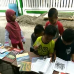 Buka Lapak di Jalanan, Komunitas BOTS Ajak Anak-Anak Gemar Membaca