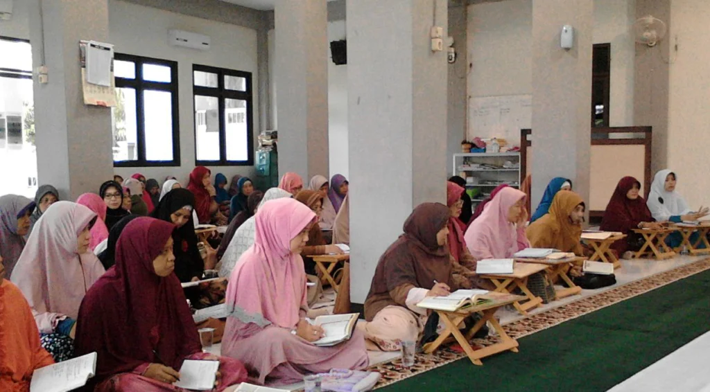 dr Tjatur: Banyak Mitos di Seputar Menstruasi