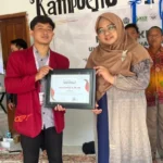 Dukung UMKM Naik Kelas, Mahasiswa UM Surabaya Adakan Pelatihan Pemasaran Produk dan Pembuatan NIB