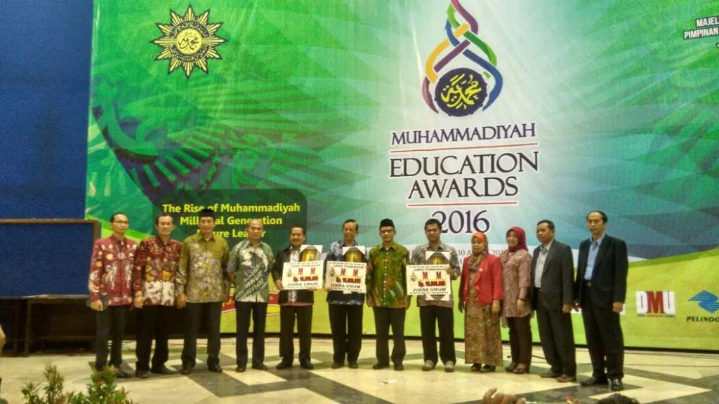 Sekolah yang Dinobatkan sebagai Juara Umum ME Awards 2016
