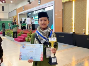 Kisah Izzi, dari Kairo ke Surabaya untuk Menjemput Prestasi Fashmu 2025