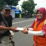 Lazismu Situbondo Luncurkan Program Senasib: Sedekah Nasi Bungkus