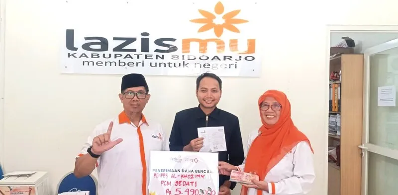 Wujud Kepedulian, PCM Sedati Serahkan Donasi untuk Korban Musibah Ponpes Al Khoziny melalui Lazismu Sidoarjo