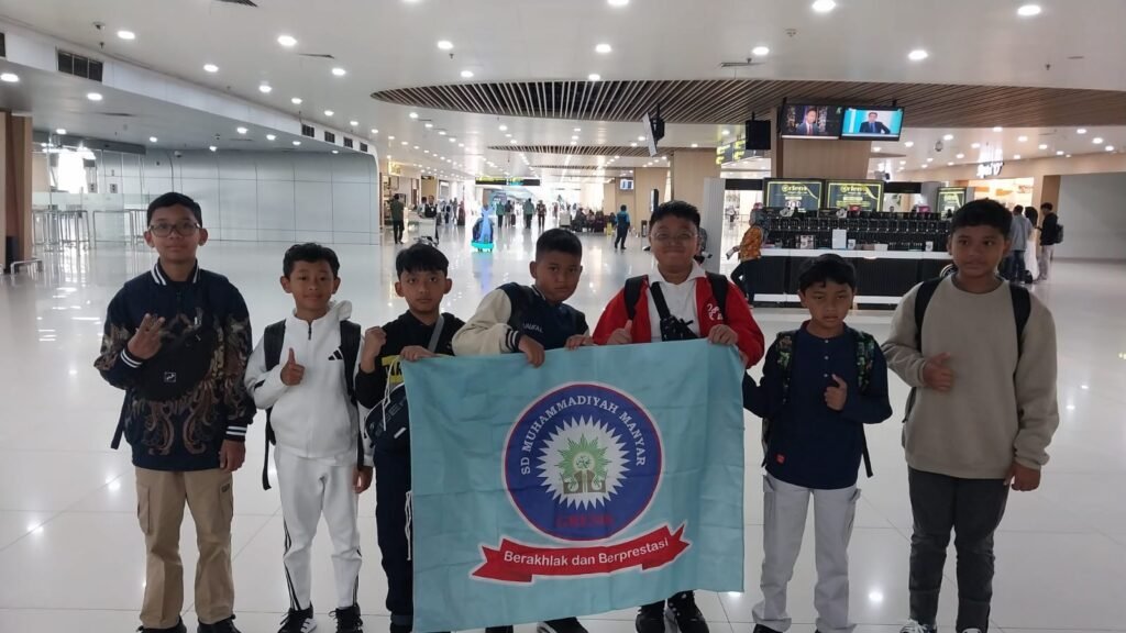 7 siswa SDMM Gresik Ikuti Lomba Internasional Robotic Training Center and Competition 2025