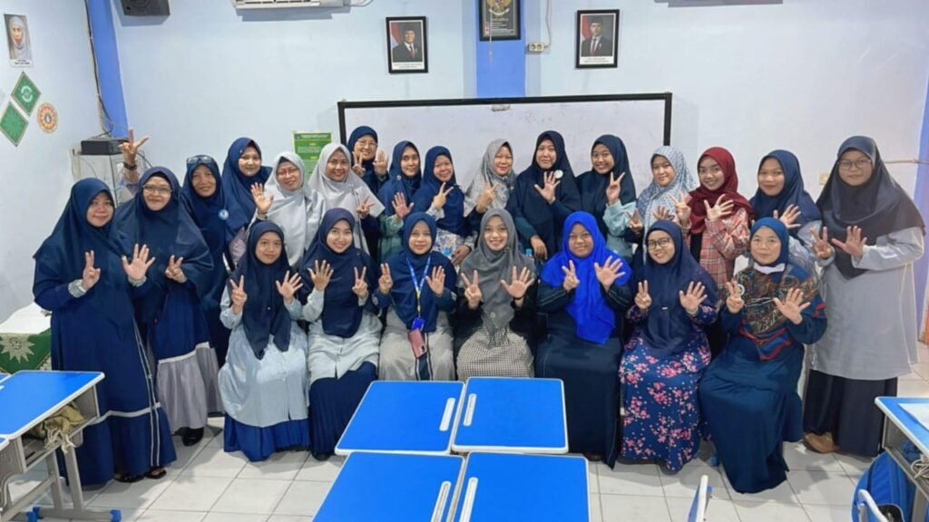 MI Muhammadiyah 25 Surabaya Gelar Bedah Kisi-Kisi TKA: Tingkatkan Pemahaman Guru dalam Penyusunan Asesmen