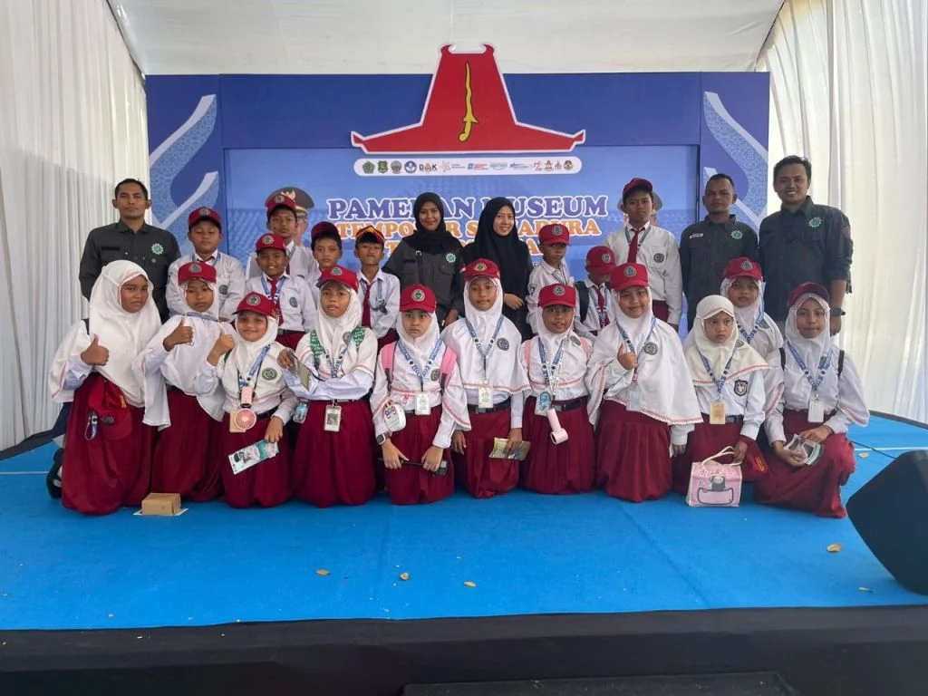 Kunjungi Pameran Museum Temporer Se-Madura, Bentuk Edukasi Siswa SD Plus Muhammadiyah 1 Waru