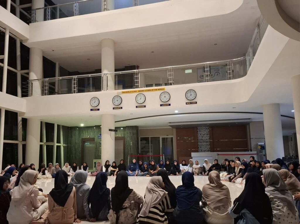 Teladani Akhlak Rasulullah, Smamio GKB Gresik Adakan Malam Tadabbur Al-Quran