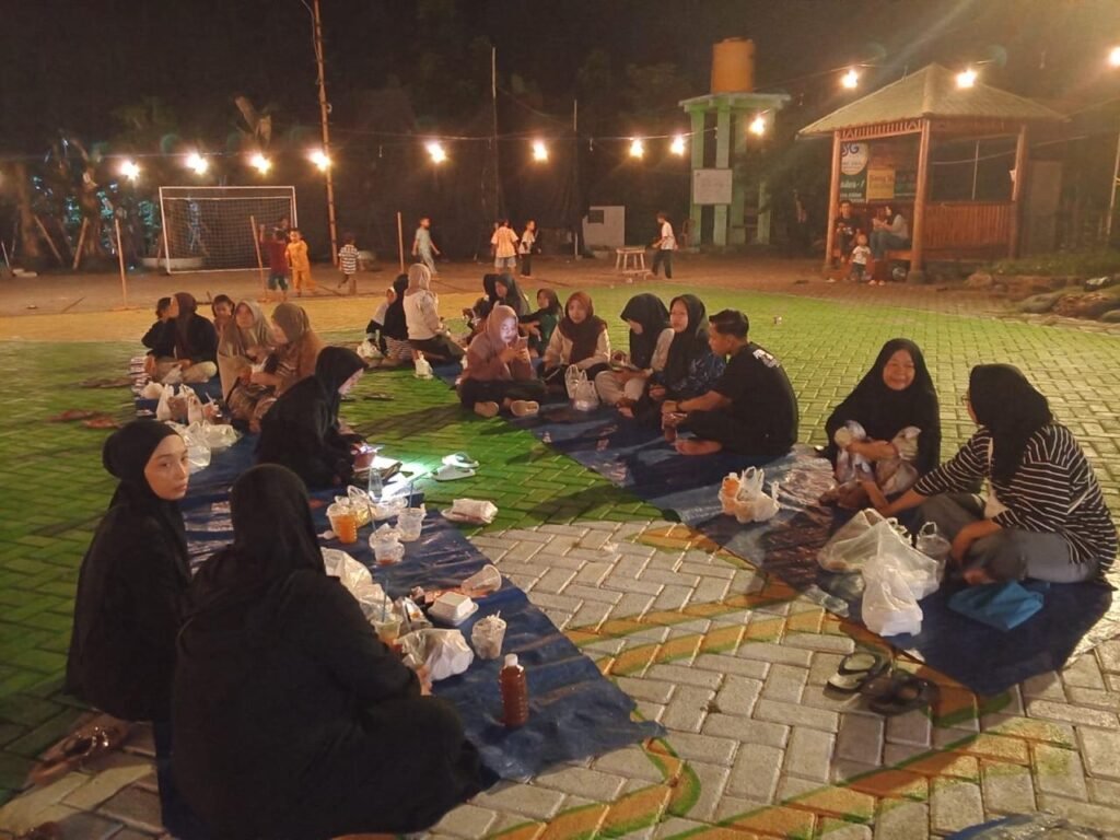 Pasar Rebo Wenganan: Sinergi Ngaji dan Mangan untuk Memakmurkan Masjid