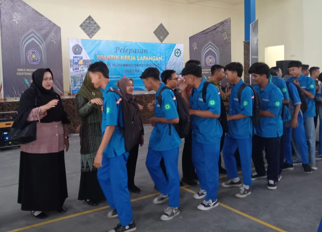 SMK Muda Genteng Lepas 383 Siswa Ikuti Praktik Kerja Lapangan