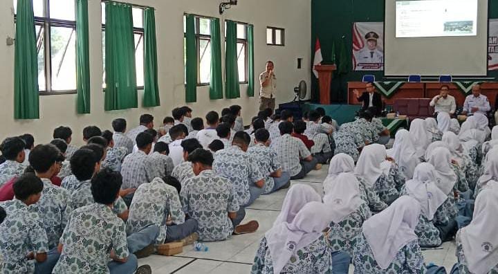 Bakesbangpol: Kegiatan Penyuluhan Sekolah Remaja Hebat, Sekolah Bermartabat, Indonesia Kuat Menuju Indonesia Emas 2025