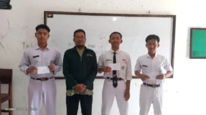 MA Al-Ishlah Apresiasi Bintang Kelas, Rapor PSTS Ganjil Dibagikan Serentak