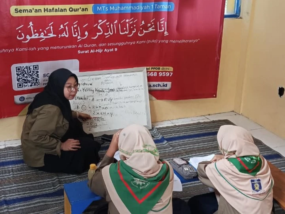 MTs Muhammadiyah 1 Taman Dorong Prestasi Siswa lewat Bimbingan Intensif Olimpiade