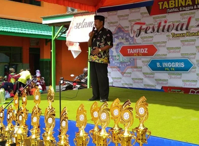 Mengenalkan Sekolah Lewat Lomba Tabina