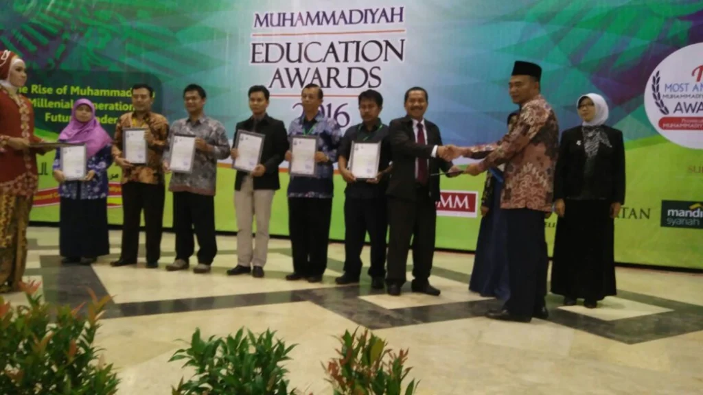 Inilah Sekolah Terunggul di Jatim Tahun 2016