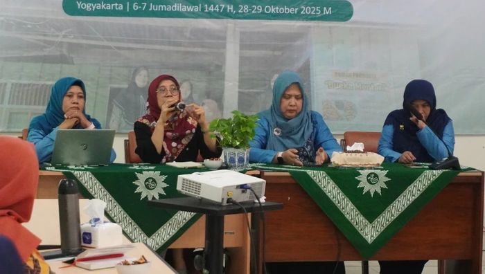 Perempuan Pilar Ekonomi Bangsa, Aisyiyah Tingkatkan Kapasitas Pendamping BUEKA