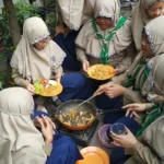 Mendadak Halaman SDM 6 Gadung Jadi Dapur Umum