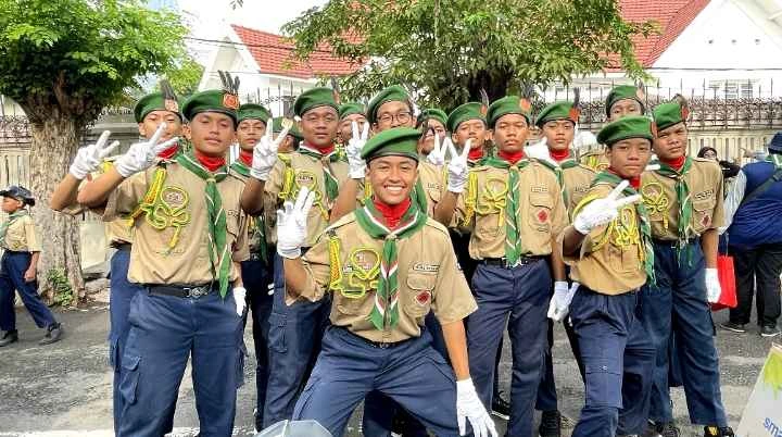 SMP Muhammadiyah 7 Surabaya Raih Juara 1 Gerak Jalan HW Milad ke-113 Muhammadiyah