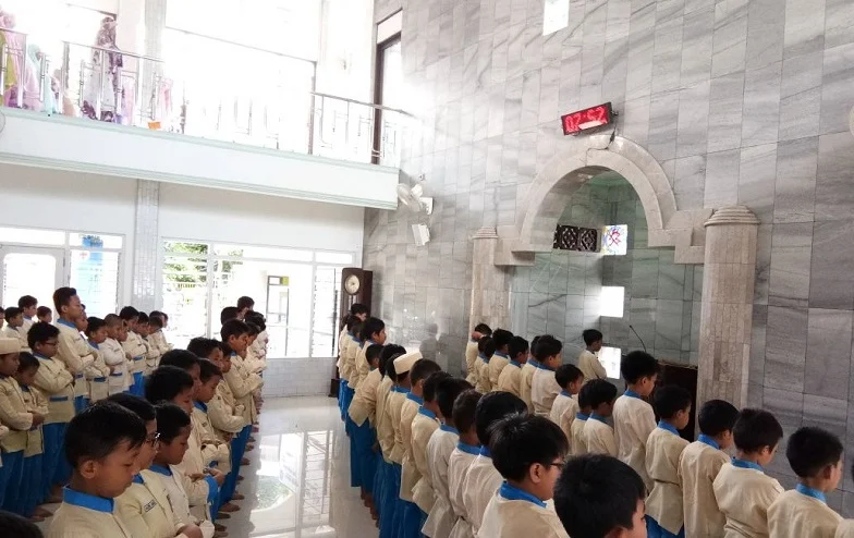 Siswa Simulasi Shalat Khusuf Sambut Gerhana Bulan Nanti Malam