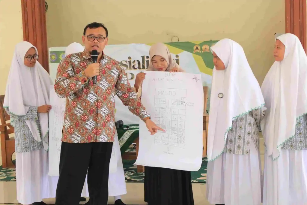 Sosialisai Tanamkan Budaya Siaga Bencana MDMC Lamongan di MA Muhammadiyah 9 Al Mizan Lamongan