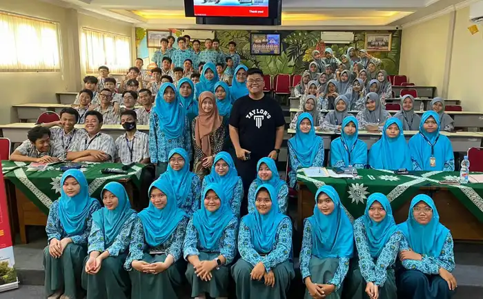 Taylor’s University Malaysia Kunjungi Smamita, Perkuat Kolaborasi Global dalam Pendidikan